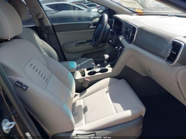 KNDPM3AC2J7458841 KIA Sportage Lx