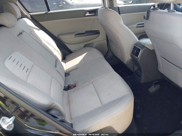 KNDPM3AC2J7458841 KIA Sportage Lx