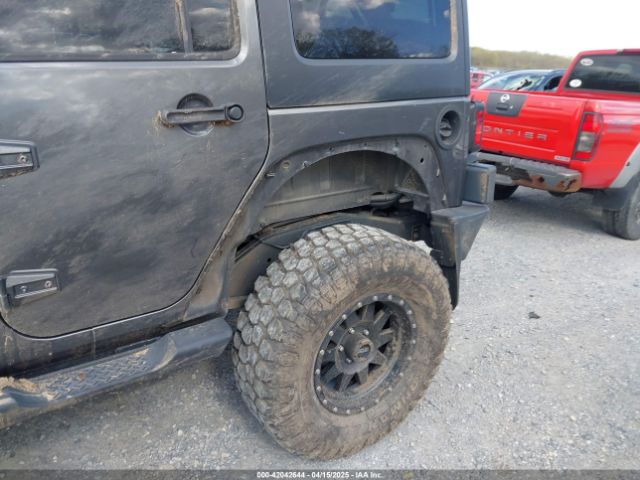 1C4HJWDG2JL930461 Jeep Wrangler Jk Unlimited Sport S 4x4