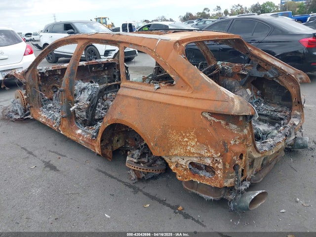 2022 AUDI RS 6 AVANT WUA1CBF24NN902356 Photo 2