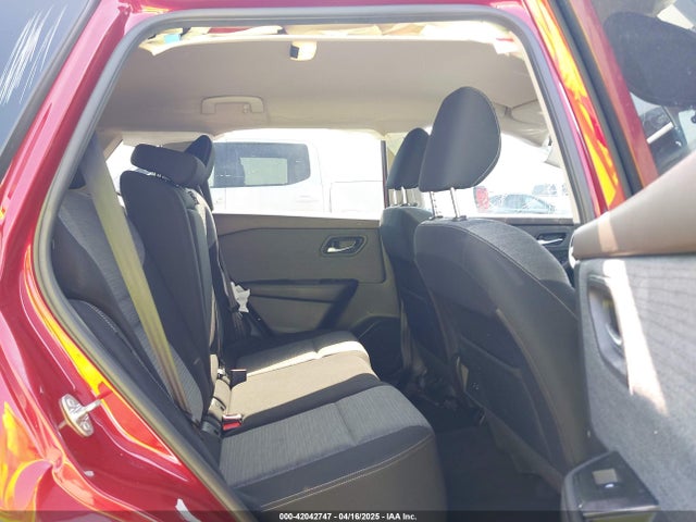 JN8AT3BAXMW009086 Nissan Rogue Sv Fwd