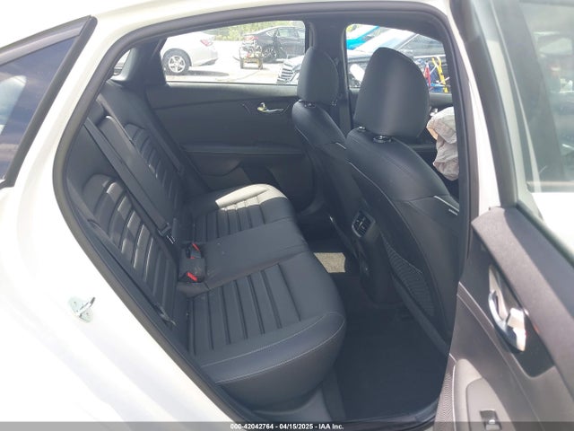 3KPF54AD8PE638941 KIA Forte Gt-line