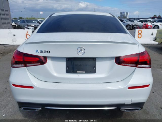 WDD3G4EB4LW038378 Mercedes-Benz A 220