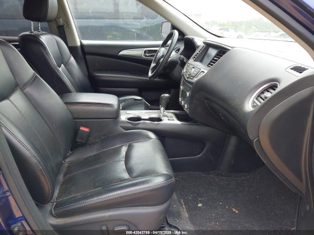 5N1DR2MN5HC902786 Nissan Pathfinder Sl
