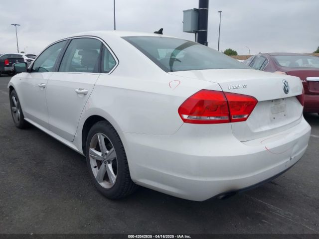 1VWAT7A34EC054062 Volkswagen Passat 1.8t Wolfsburg Edition