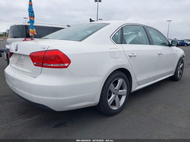 1VWAT7A34EC054062 Volkswagen Passat 1.8t Wolfsburg Edition