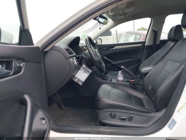 1VWAT7A34EC054062 Volkswagen Passat 1.8t Wolfsburg Edition