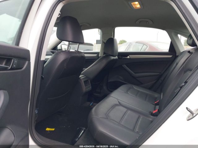 1VWAT7A34EC054062 Volkswagen Passat 1.8t Wolfsburg Edition