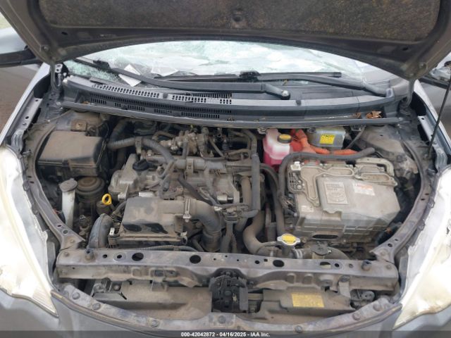 JTDKDTB38E1082180 Toyota Prius C Two