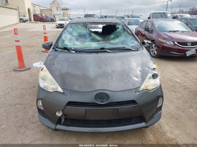 JTDKDTB38E1082180 Toyota Prius C Two