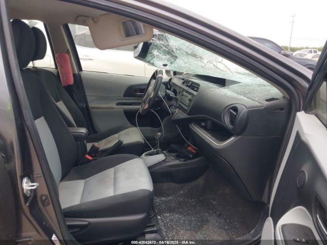 JTDKDTB38E1082180 Toyota Prius C Two