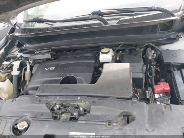 5N1DR2MM9HC648975 Nissan Pathfinder Sv