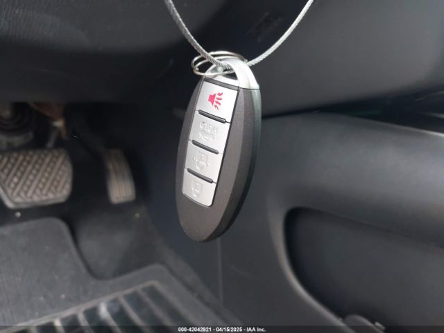 5N1DR2MM9HC648975 Nissan Pathfinder Sv