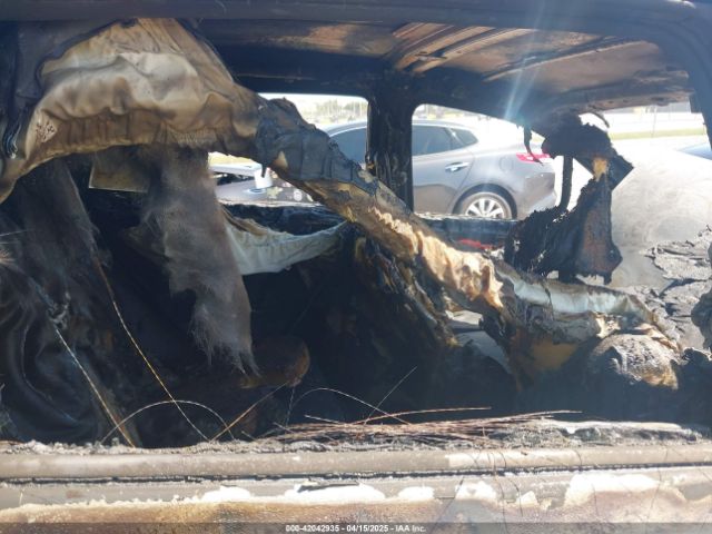 2T3ZFREV2HW368606 Toyota RAV4 LE
