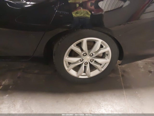 1G1105S32JU122113 Chevrolet IMPALA 1LT