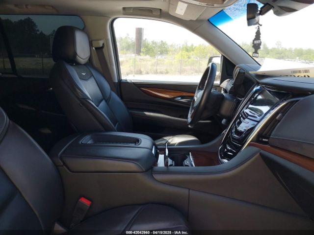 1GYS3BKJ6LR124477 Cadillac Escalade 2wd Luxury
