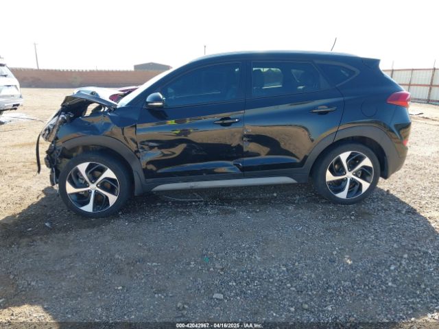 KM8J33A23HU490270 Hyundai Tucson Sport