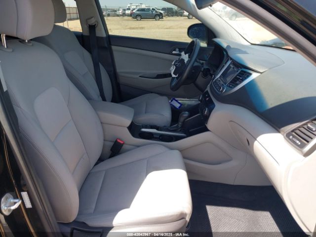 KM8J33A23HU490270 Hyundai Tucson Sport