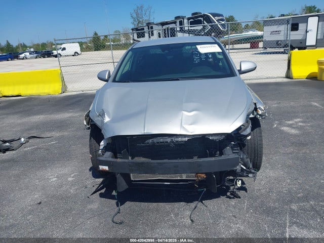5NPD84LF1KH408272 Hyundai ELANTRA SEL