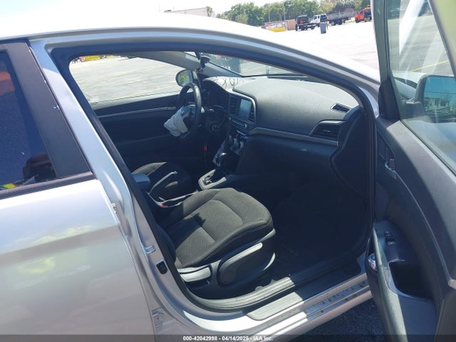 5NPD84LF1KH408272 Hyundai ELANTRA SEL
