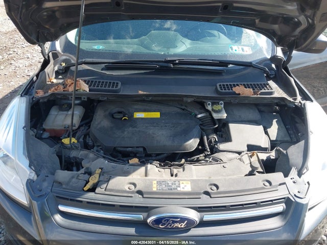 1FMCU9GX5GUA06660 Ford ESCAPE SE