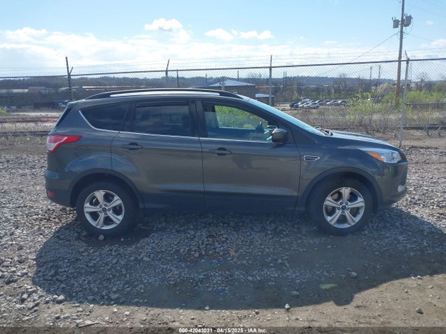 1FMCU9GX5GUA06660 Ford ESCAPE SE