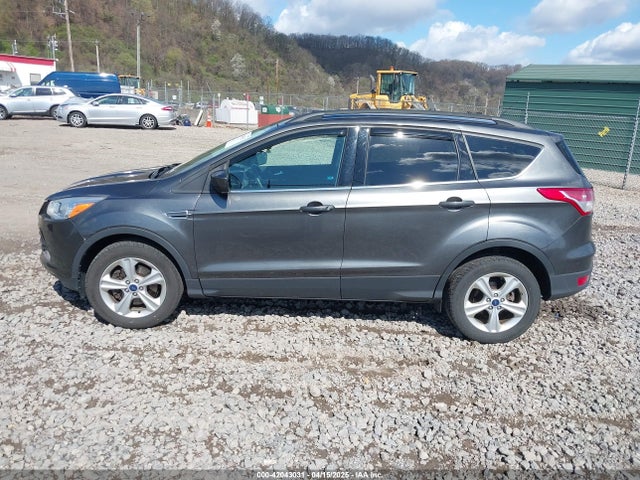 1FMCU9GX5GUA06660 Ford ESCAPE SE