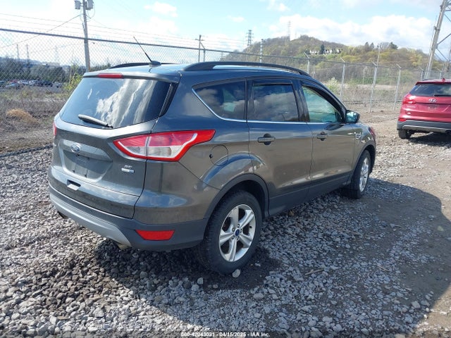 1FMCU9GX5GUA06660 Ford ESCAPE SE