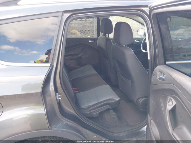 1FMCU9GX5GUA06660 Ford ESCAPE SE