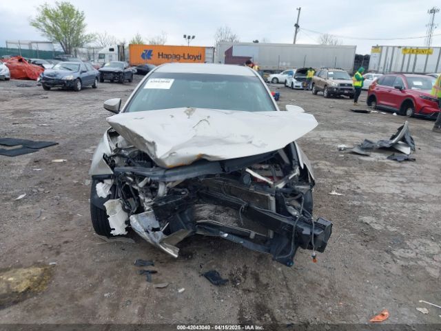 4T1BF1FK0GU170962 Toyota CAMRY SE