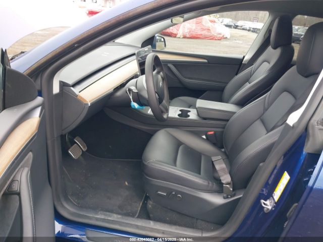 2023 TESLA MODEL Y 7SAYGDEE7PA142013 Photo 4