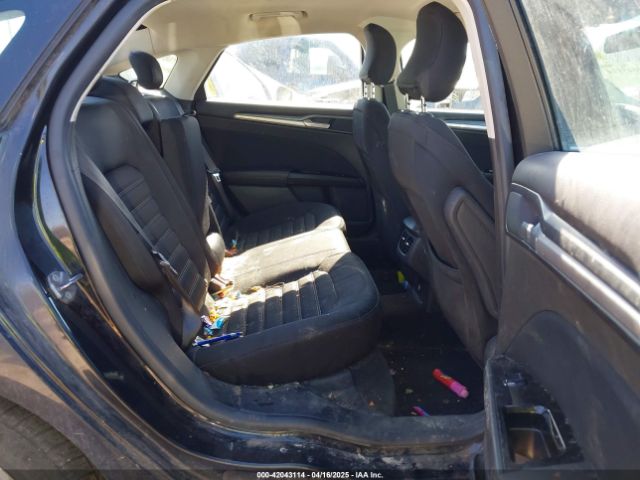 3FA6P0HD2FR221031 Ford FUSION SE