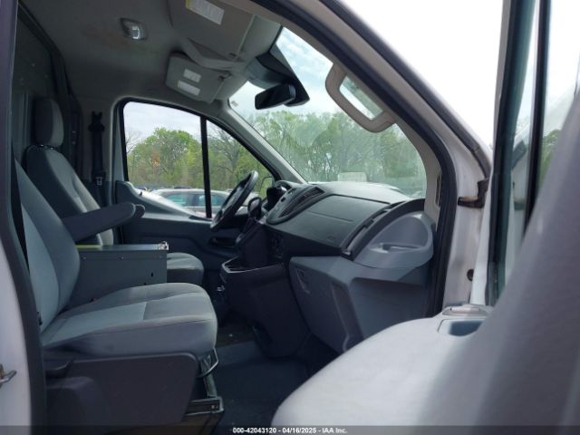 1FTBW2YM0JKB17853 Ford Transit-350