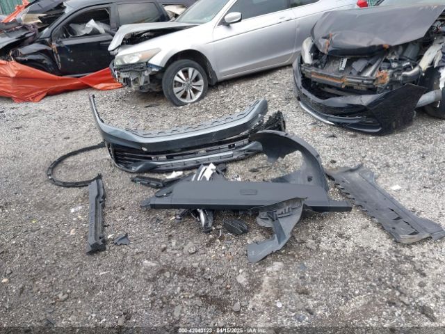 3VVCB7AX9NM014741 Volkswagen Tiguan