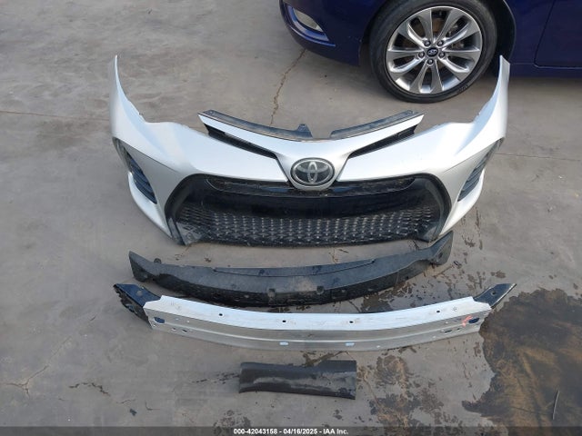 42043158 :رقم المزاد ، 5YFBURHE8HP613986 vin ، 2017 Toyota Corolla Se مزاد بيع