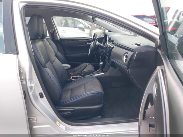 42043158 :رقم المزاد ، 5YFBURHE8HP613986 vin ، 2017 Toyota Corolla Se مزاد بيع
