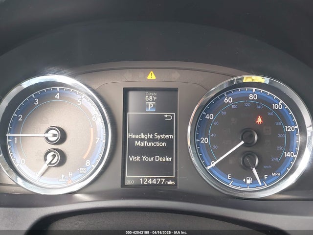 42043158 :رقم المزاد ، 5YFBURHE8HP613986 vin ، 2017 Toyota Corolla Se مزاد بيع