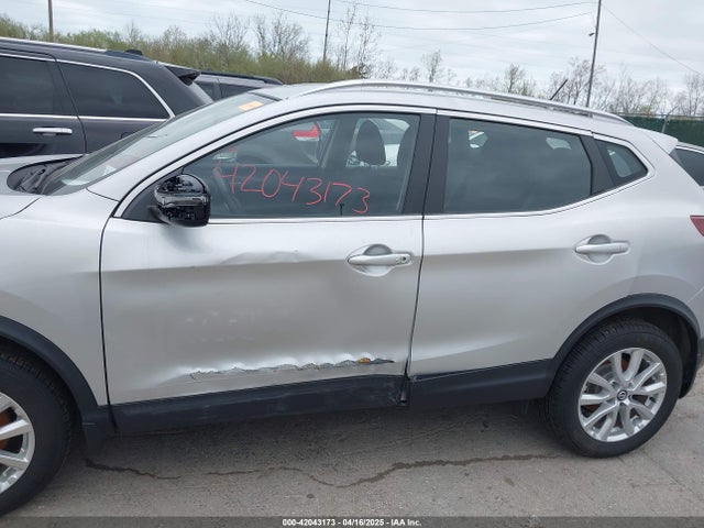 JN1BJ1BW3NW680142 Nissan Rogue Sport Sv Awd Xtronic Cvt