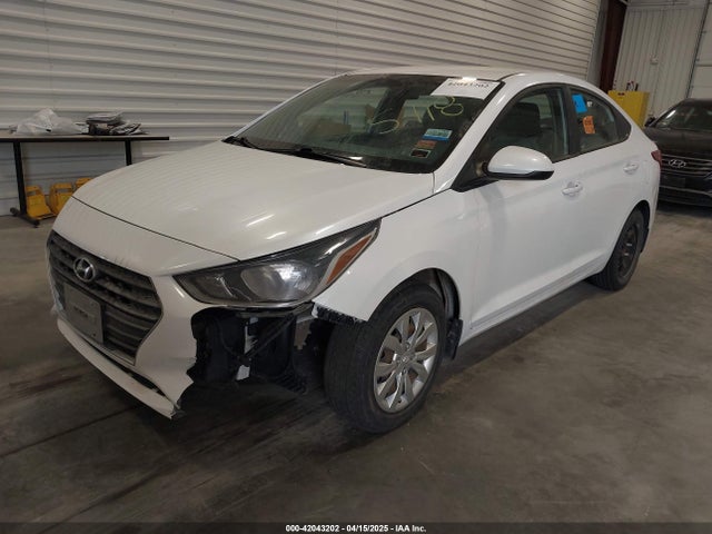 Hyundai ACCENT SE 2018 3KPC24A37JE020049 Image 2