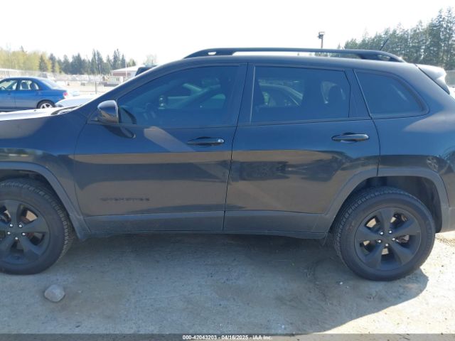 1C4PJMCS3FW777973 Jeep Cherokee Latitude Altitude