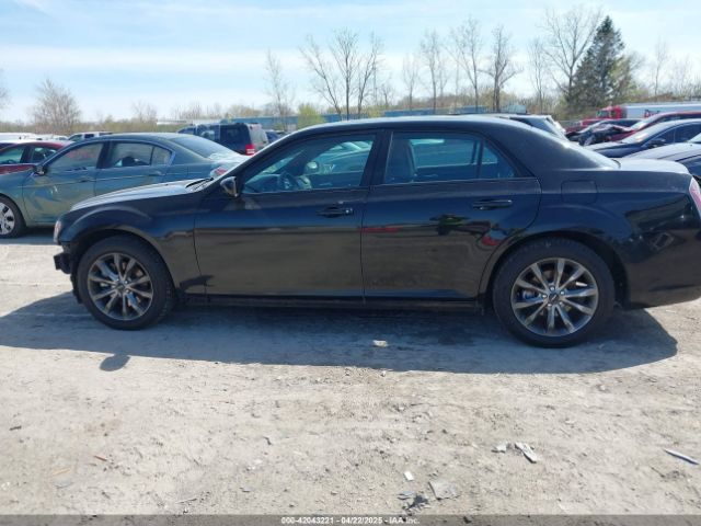 2C3CCAGG4EH286844 Chrysler 300
