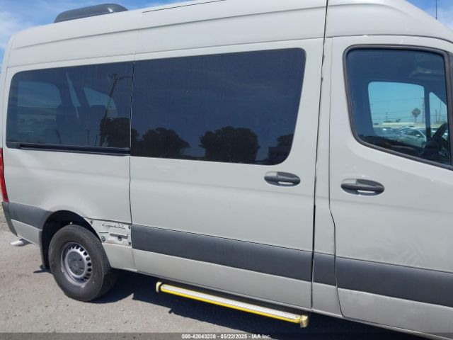 W1Z40FHYXNT087420 Mercedes-Benz Sprinter 2500 Standard Roof I4