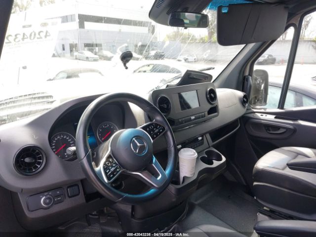 W1Z40FHYXNT087420 Mercedes-Benz Sprinter 2500 Standard Roof I4