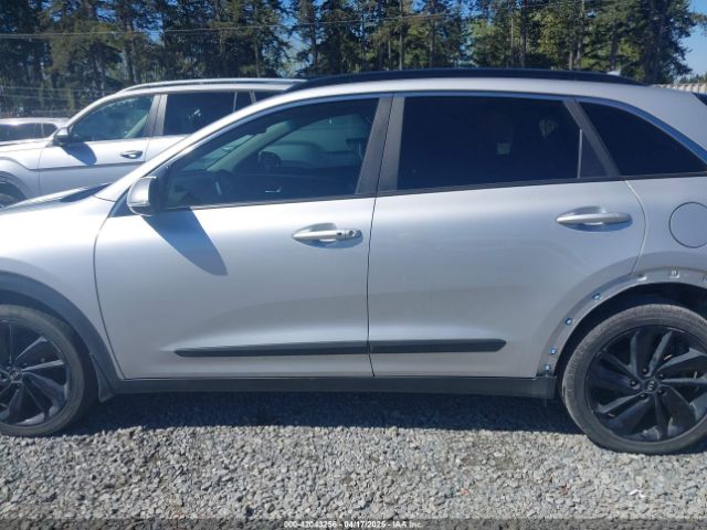 KNDCC3LC2K5248526 KIA Niro S Touring