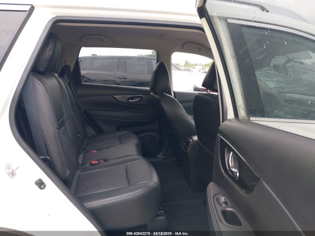 JN8AT2MT7HW131435 Nissan ROGUE SV