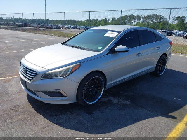 Hyundai SONATA SE 2015 5NPE24AF2FH165571 Image 2