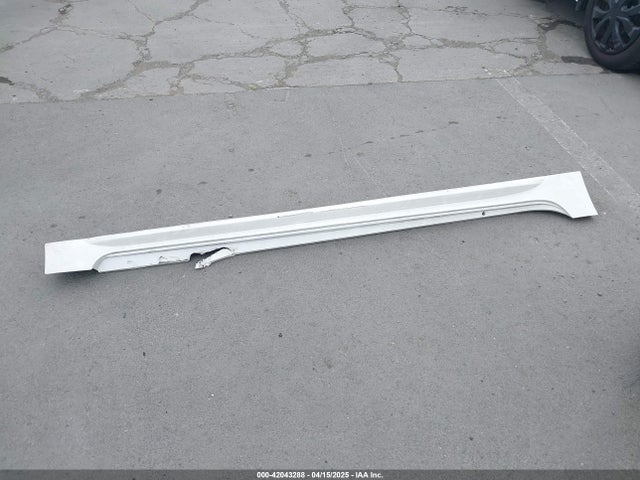 5YFEPRAE7LP030283 Toyota COROLLA LE