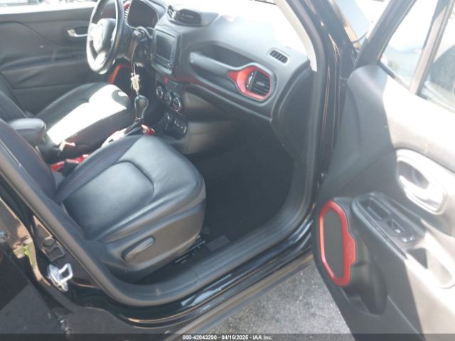 ZACCJBCT1FPC17815 Jeep Renegade Trailhawk