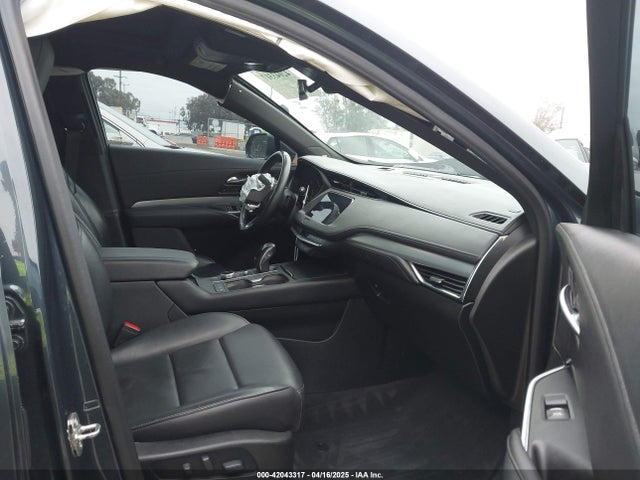 2019 CADILLAC XT4 1GYFZCR4XKF159397 Photo 4