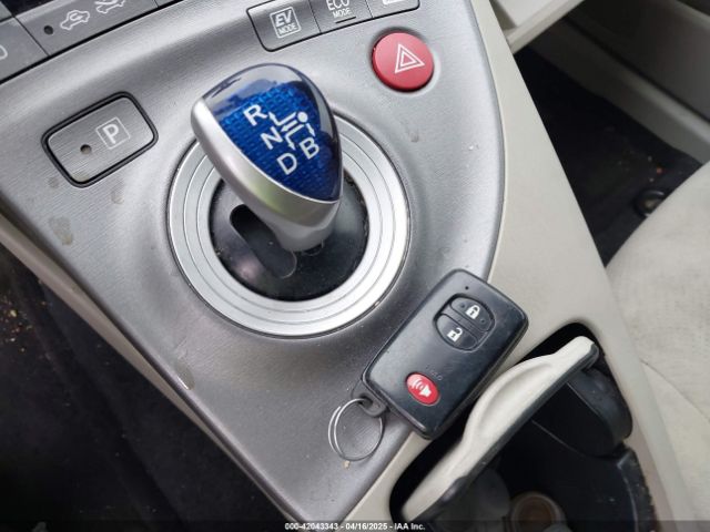 JTDKN3DU0F0428944 Toyota Prius Two